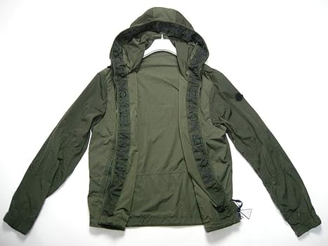 美品　モンクレール ナイロンジャケット　ブルゾン　ウィンドブレーカー　カーキL モンクレール MONCLER 1A00085 68352 ジャケット メンズ